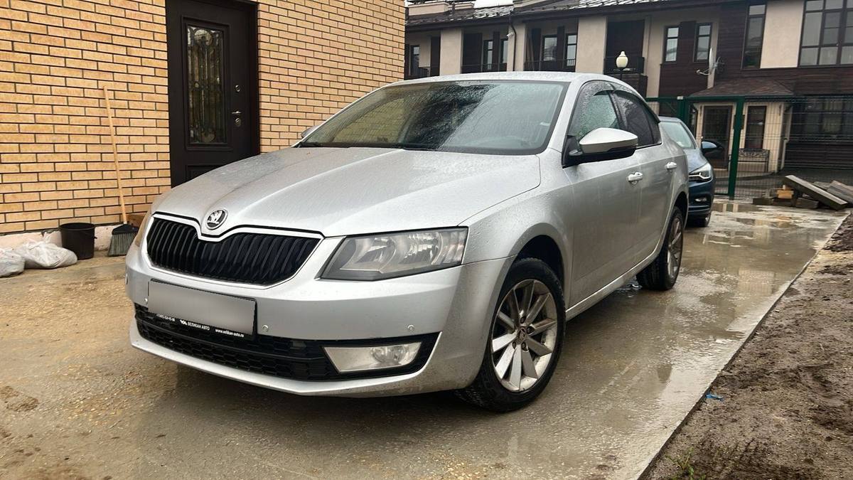 Купить Skoda Octavia III (A7) лифтбек, 2013 года, цвет: Серый, за 950000  руб. в Санкт-Петербурге